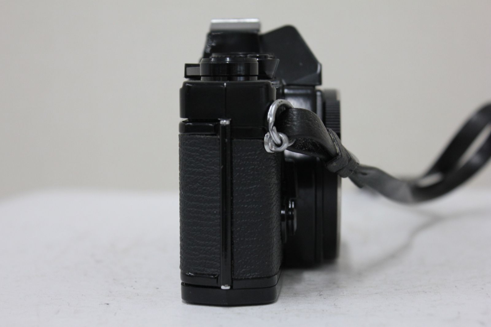 [美品] 完動品◎オリンパス OM-1 50mm F1.8 レンズフード付#43 返品保証】 オリンパス Olympus OM-1 ブラック OM-SYSTEM F.ZUIKO AUTO