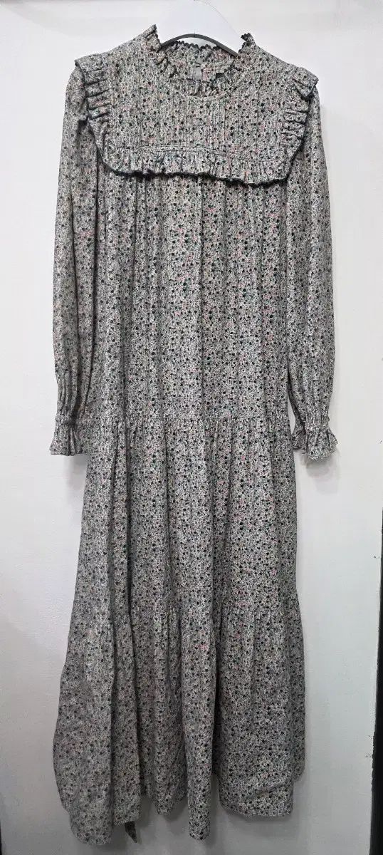 サースデーアイランド レディース ONE PIECE