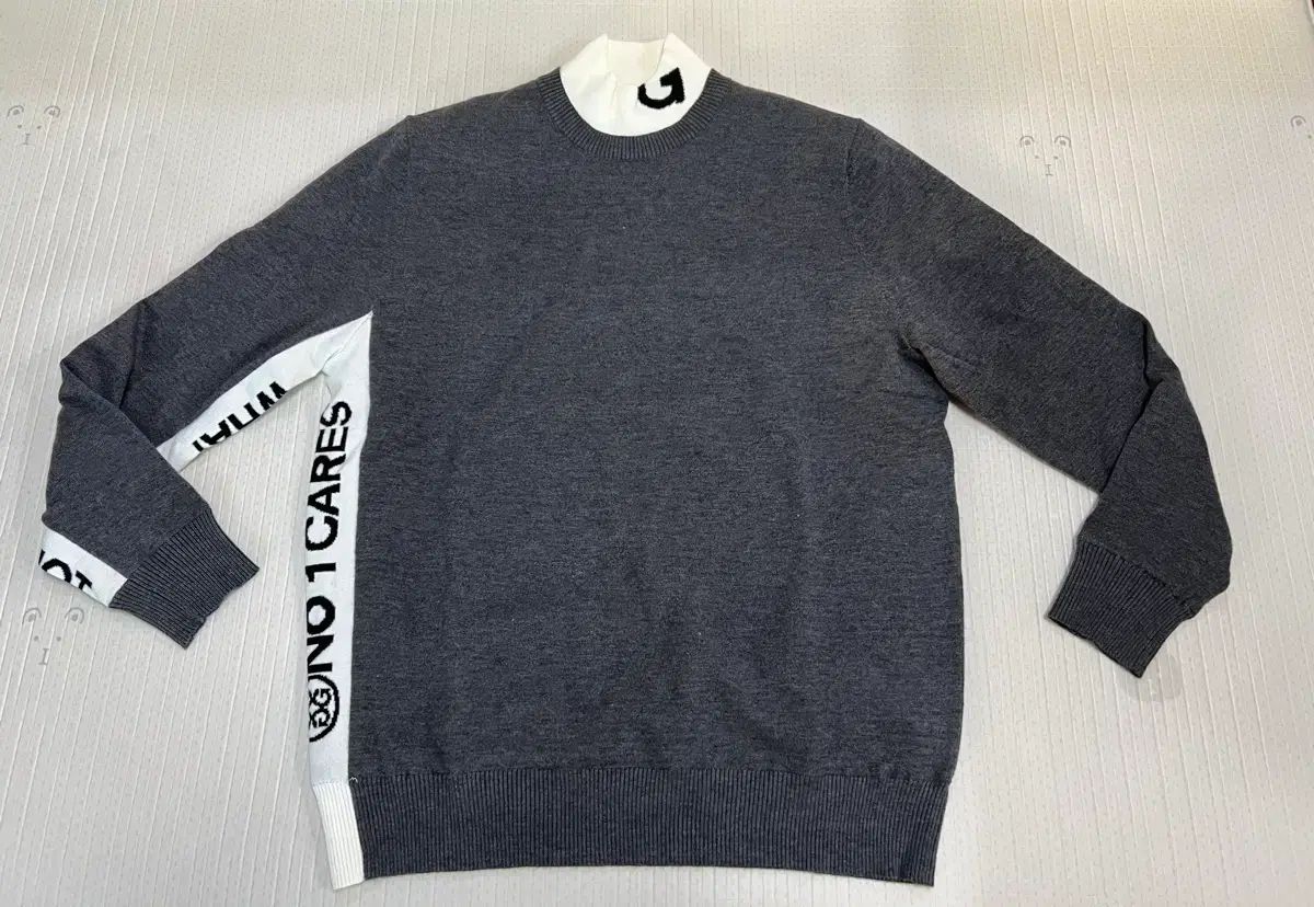 メンズ ゴルフ 防風ニット Mサイズ 現物