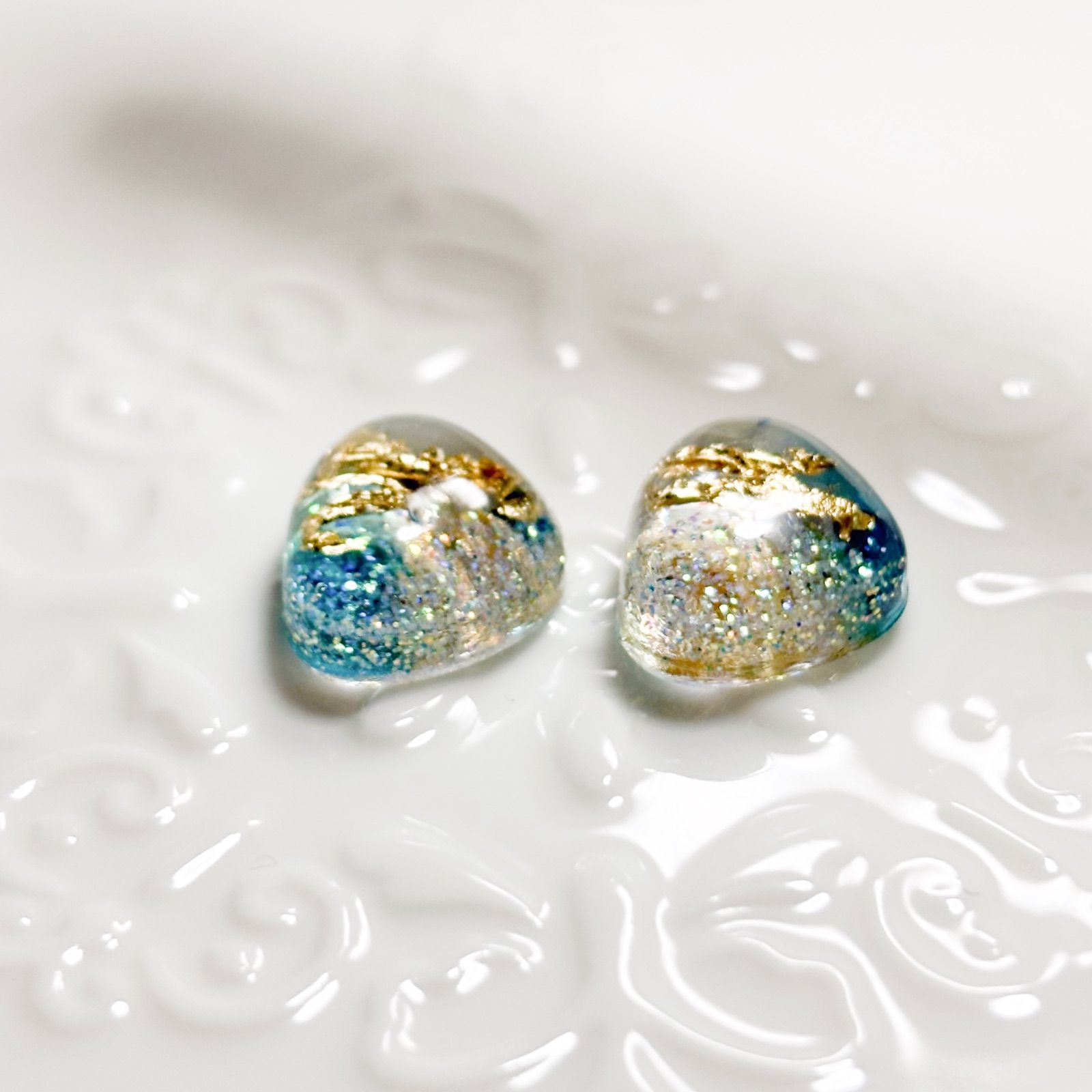 93 人気のレジン作家さんのレジンカボション　ピアスorイヤリング 93 人気のレジン作家さんのレジンカボションピアスorイヤリング