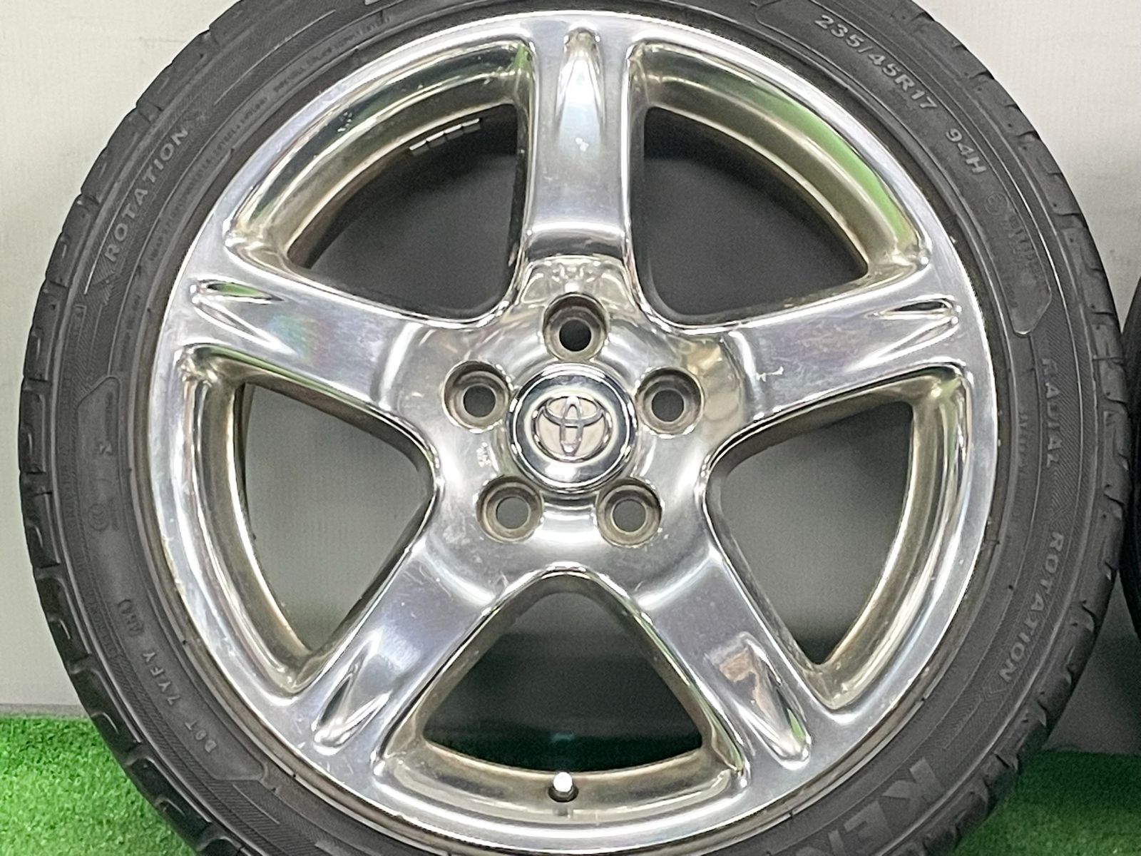  ︎ トヨタ アリスト ベルテックスエディション 17 in 8 J 50 PCD 114 3 4本 V 300 JZS 160 SXE 10 アルテッツァ チェイサー マークⅡ クレスタ メッキ 車検 戻し TOYOTA 17インチ タイヤ ホイールセット