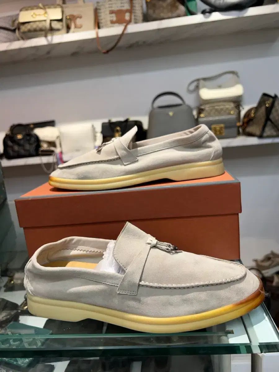 ロロ・ピアーナ サマーウォーク スウェード ローファー レディース (37