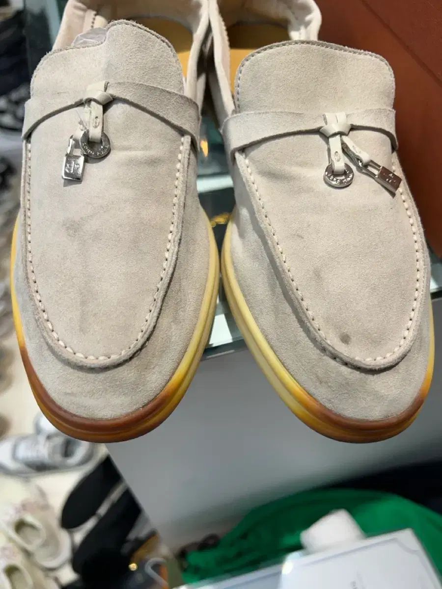 ロロ・ピアーナ サマーウォーク スウェード ローファー レディース (37