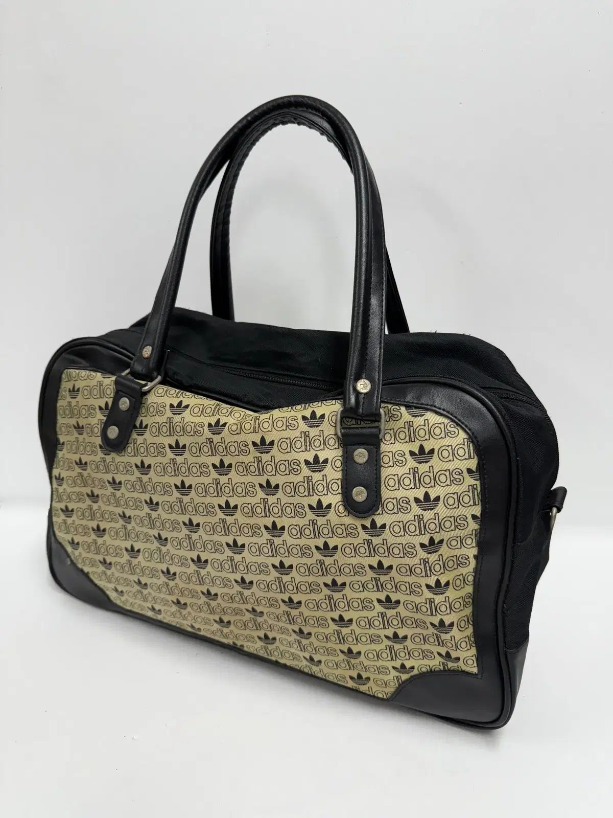 ヴィンテージ アディダス オリジナル ボストンバッグ - メルカリ