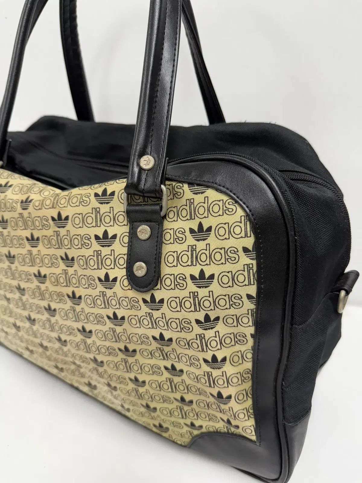ヴィンテージ アディダス オリジナル ボストンバッグ - メルカリ