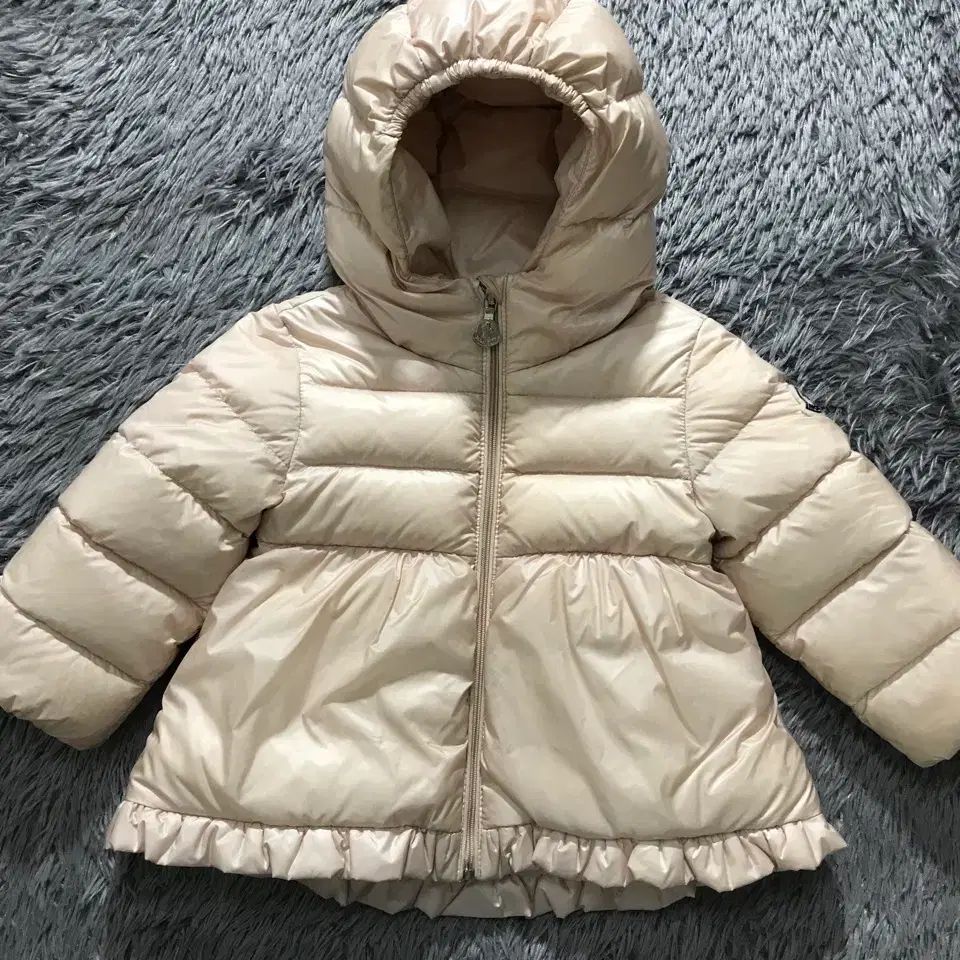 ベイビー 9 12ヶ月 A級 モンクレール オディール 軽量グースジャケット 販売完了