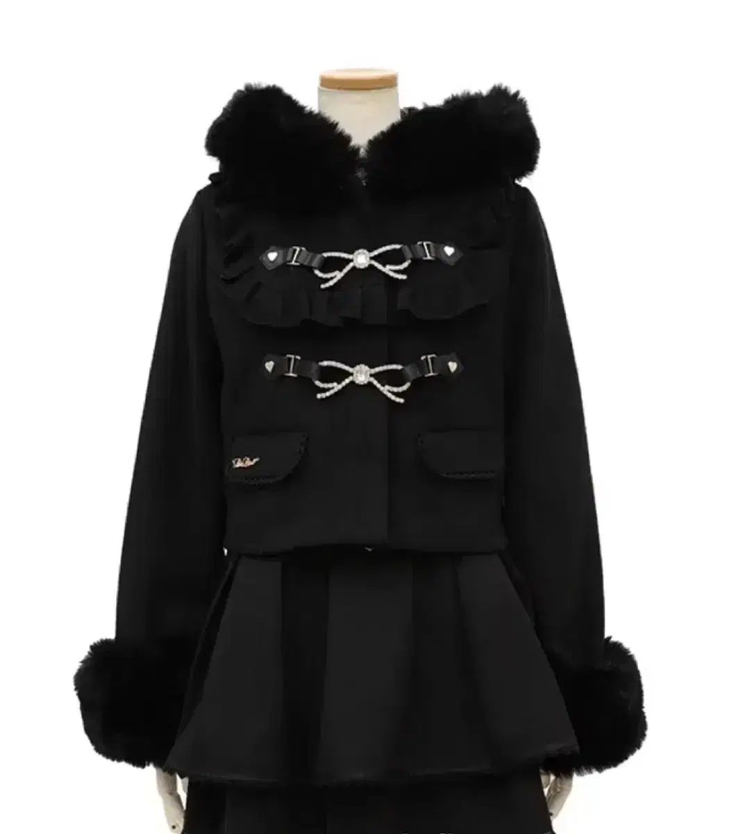 リズリサショートコートブラック リズリサ ビジュー リボン フード ショートコート ブラック - メルカリ