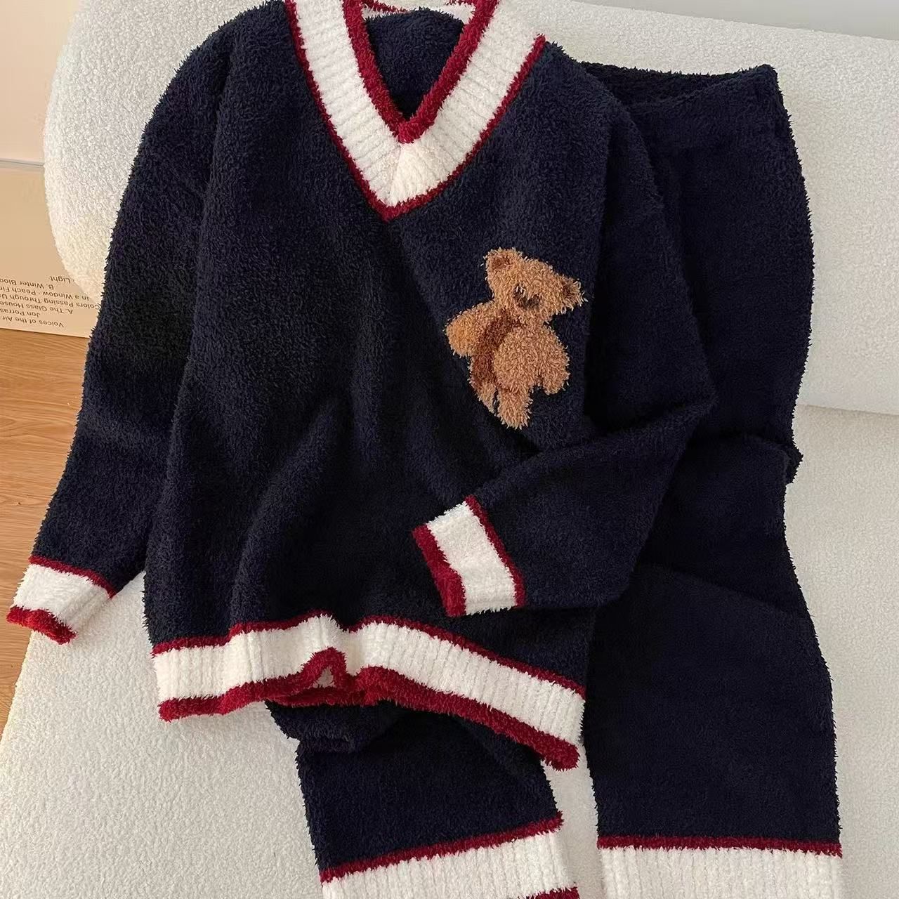 ジェラートピケ　ジェラピケ　テディベア　トレーナー　ロゴ　刺繍. ジェラートピケ テディベア刺繍ネイビーVネックルームウェア