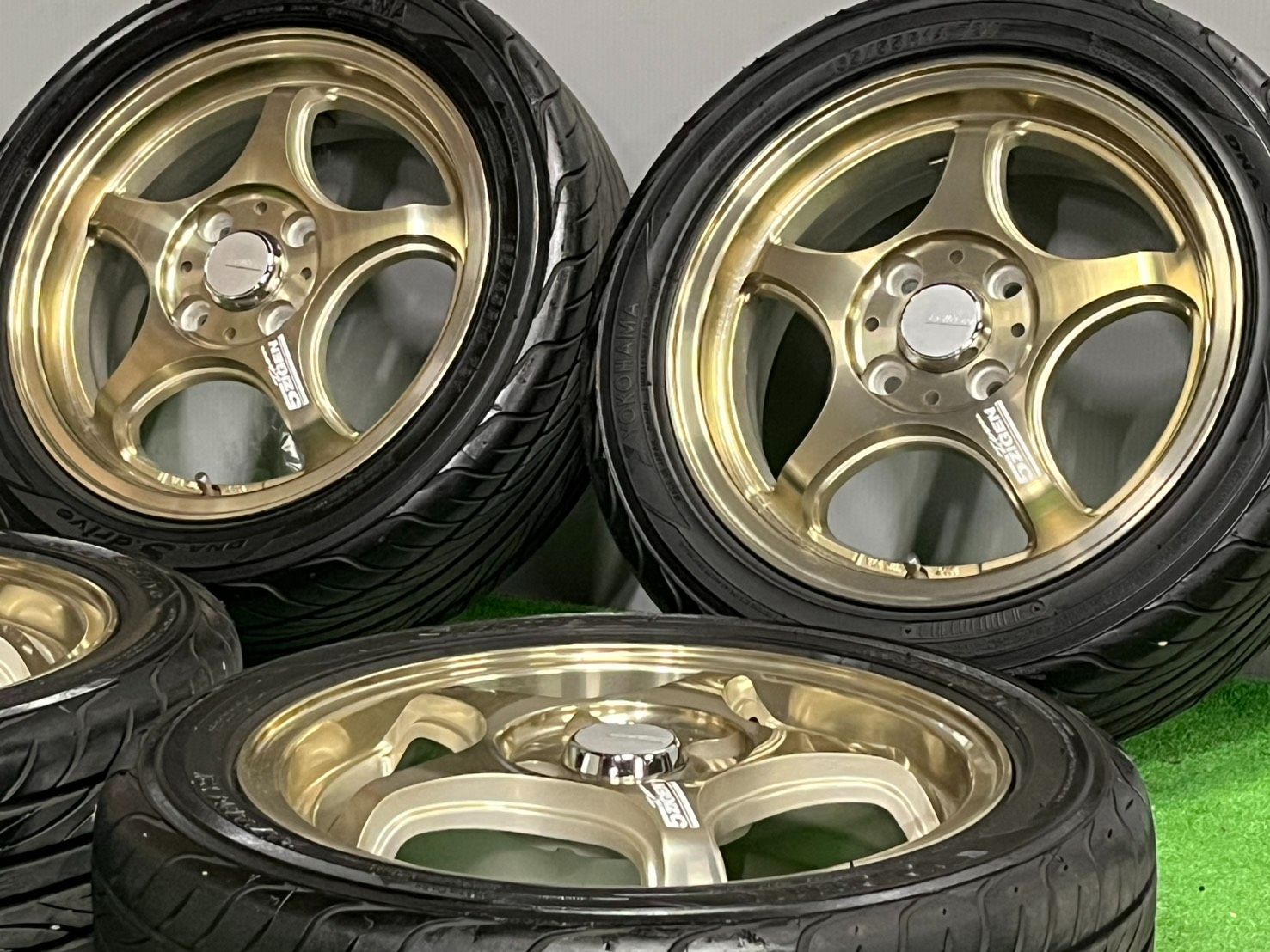 バリ溝 !! 5次元 14 in 5 J 45 PCD 100 ヨコハマ Sドライブ 165 55 R SSラパン アルトワークス ミラ プレオRS 軽トラ ワゴンR ムーブ