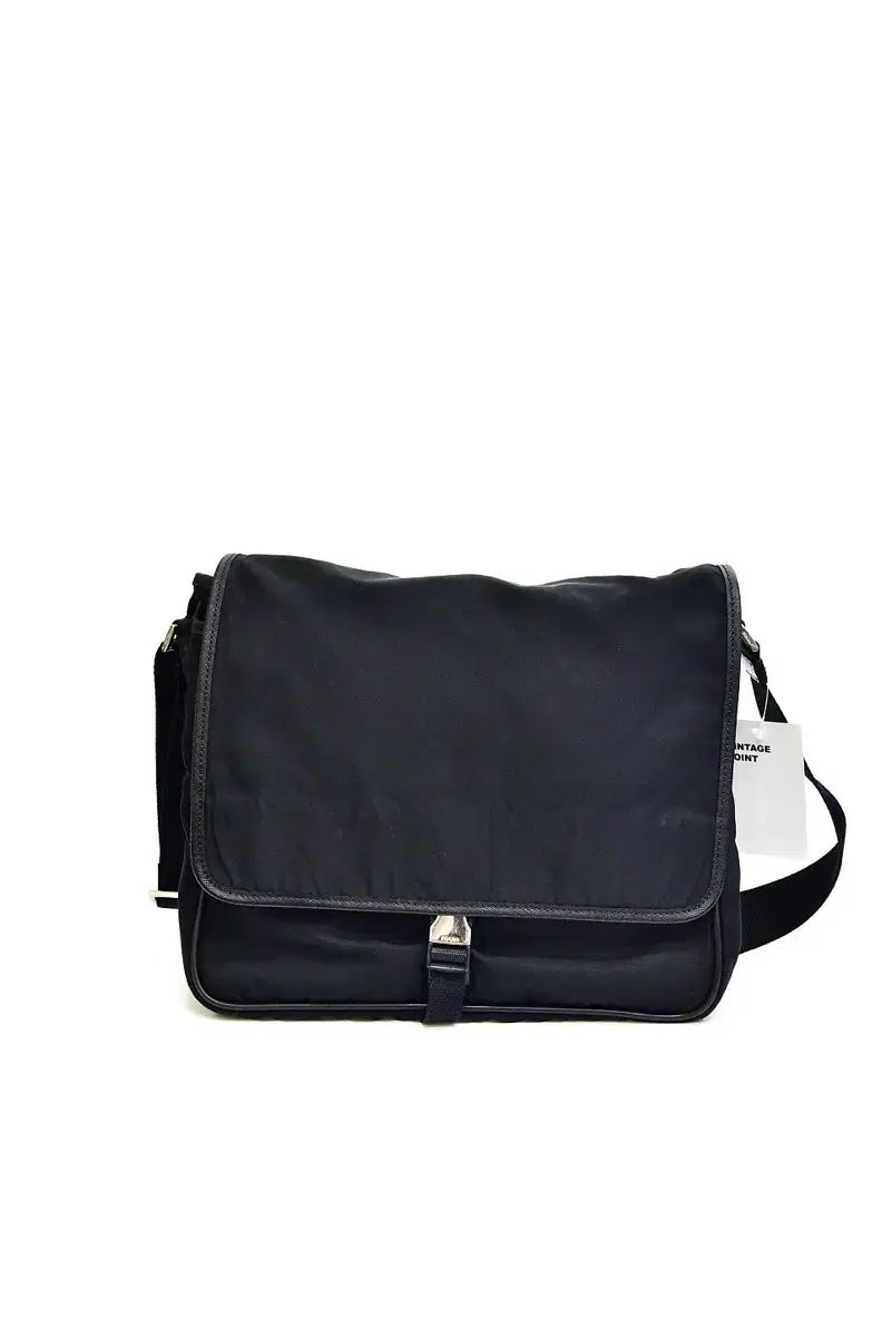 プラダ ナイロン メッセンジャーバッグ