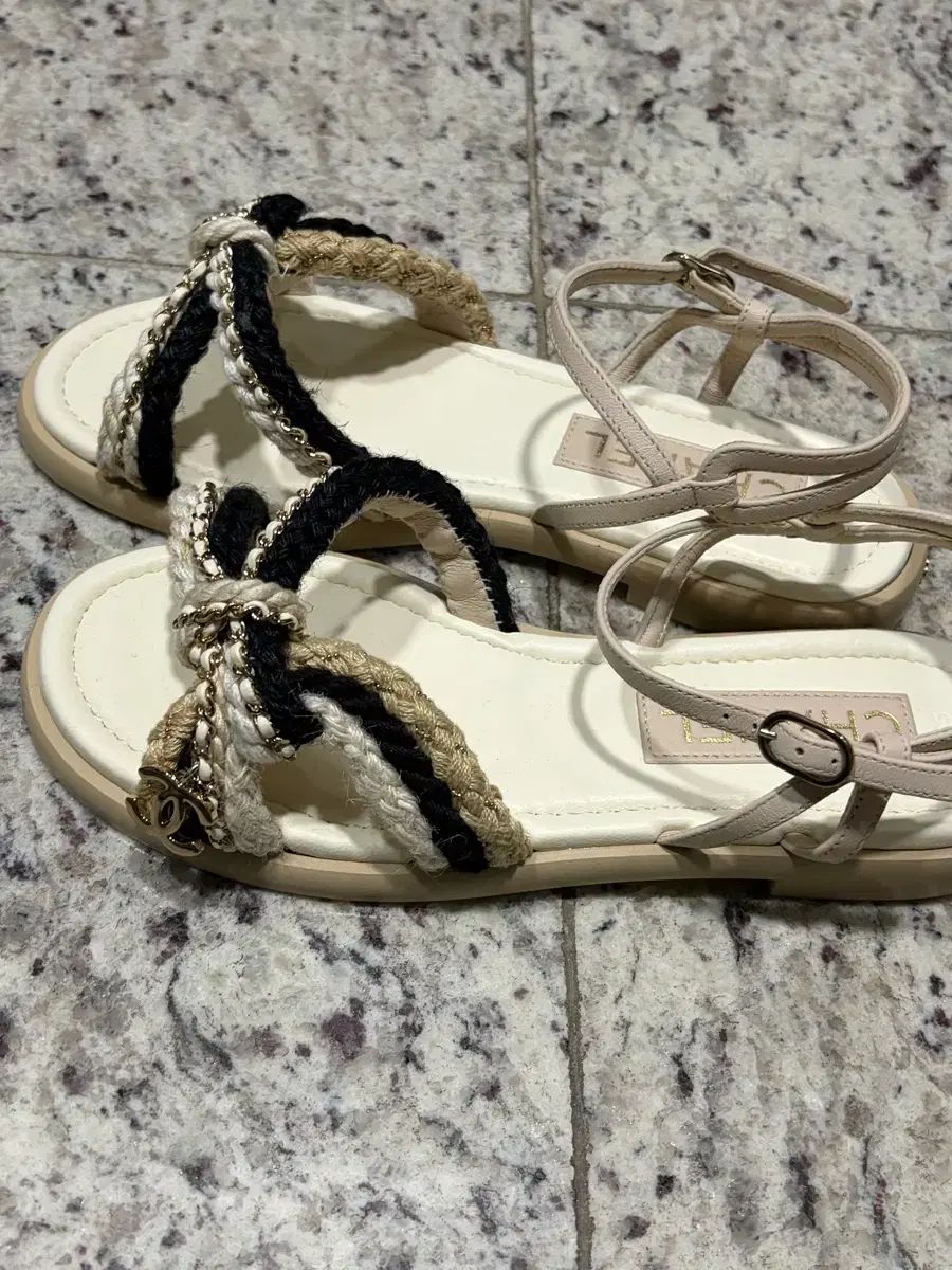 CHANEL サンダル