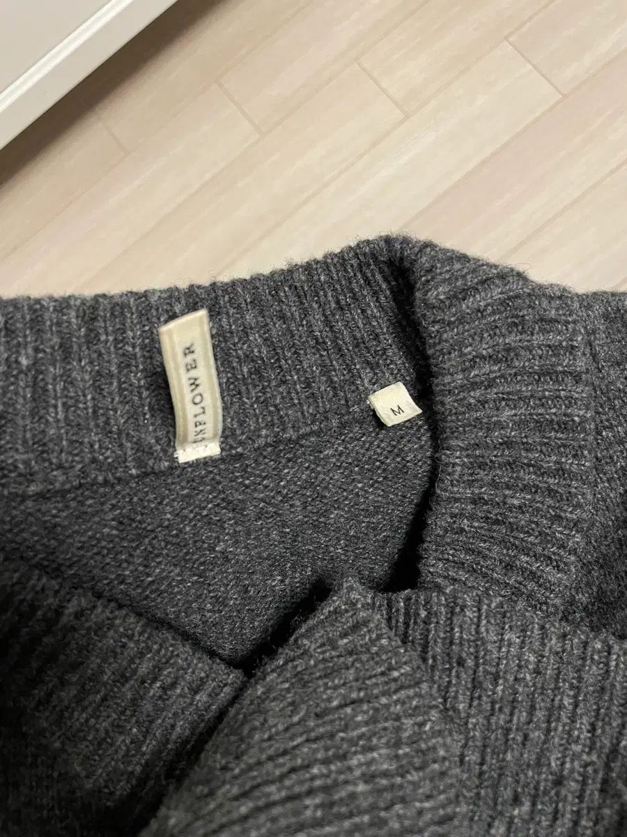 Mサンフラワー ムーン テキスト ニット - メルカリ