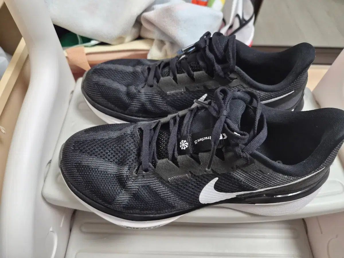 ナイキ エア ズーム ストラクチャー25 ランニングシューズ 26
