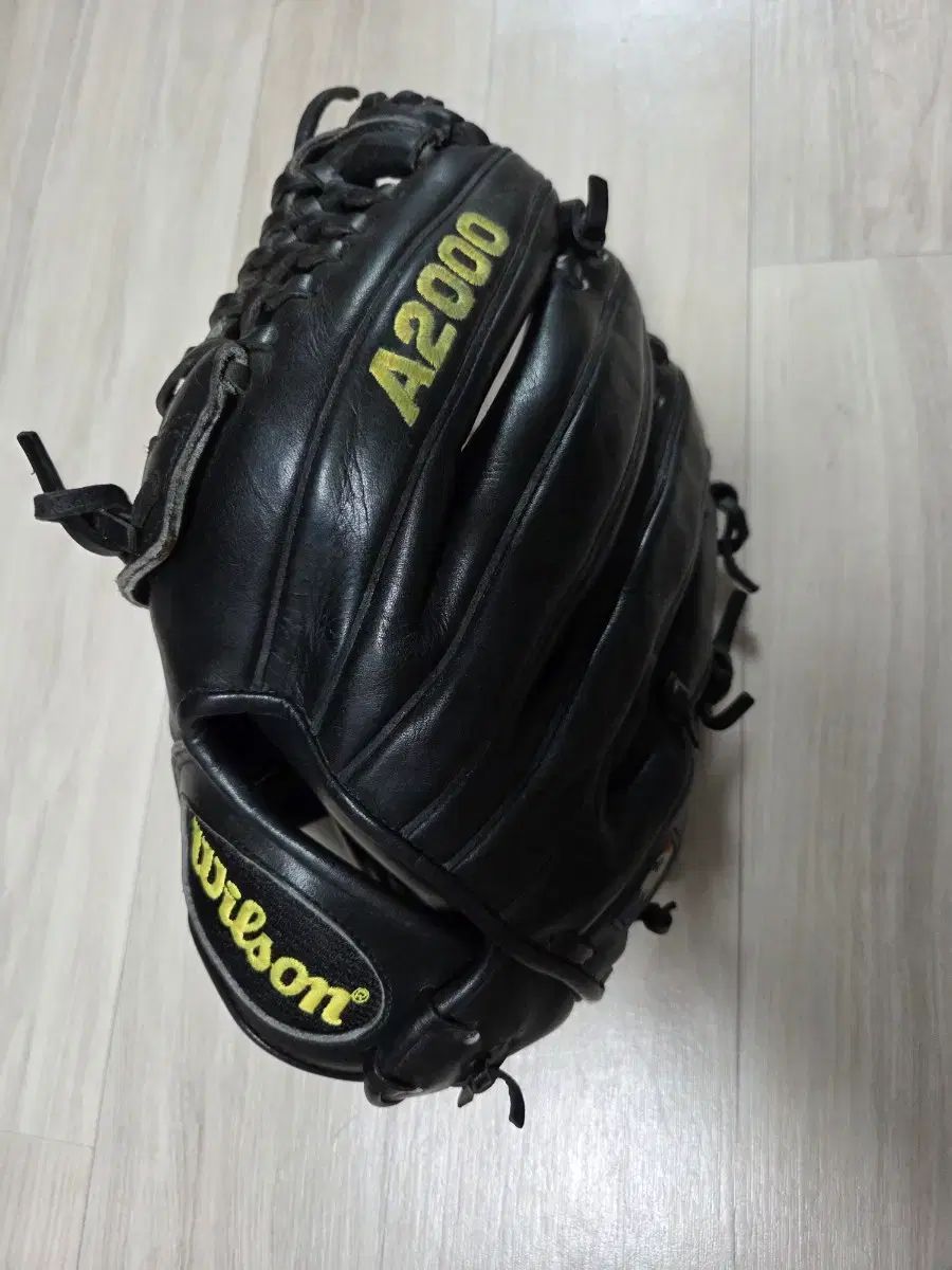 ウィルソン a 2000 左投げ 1796 11.5インチ グローブ