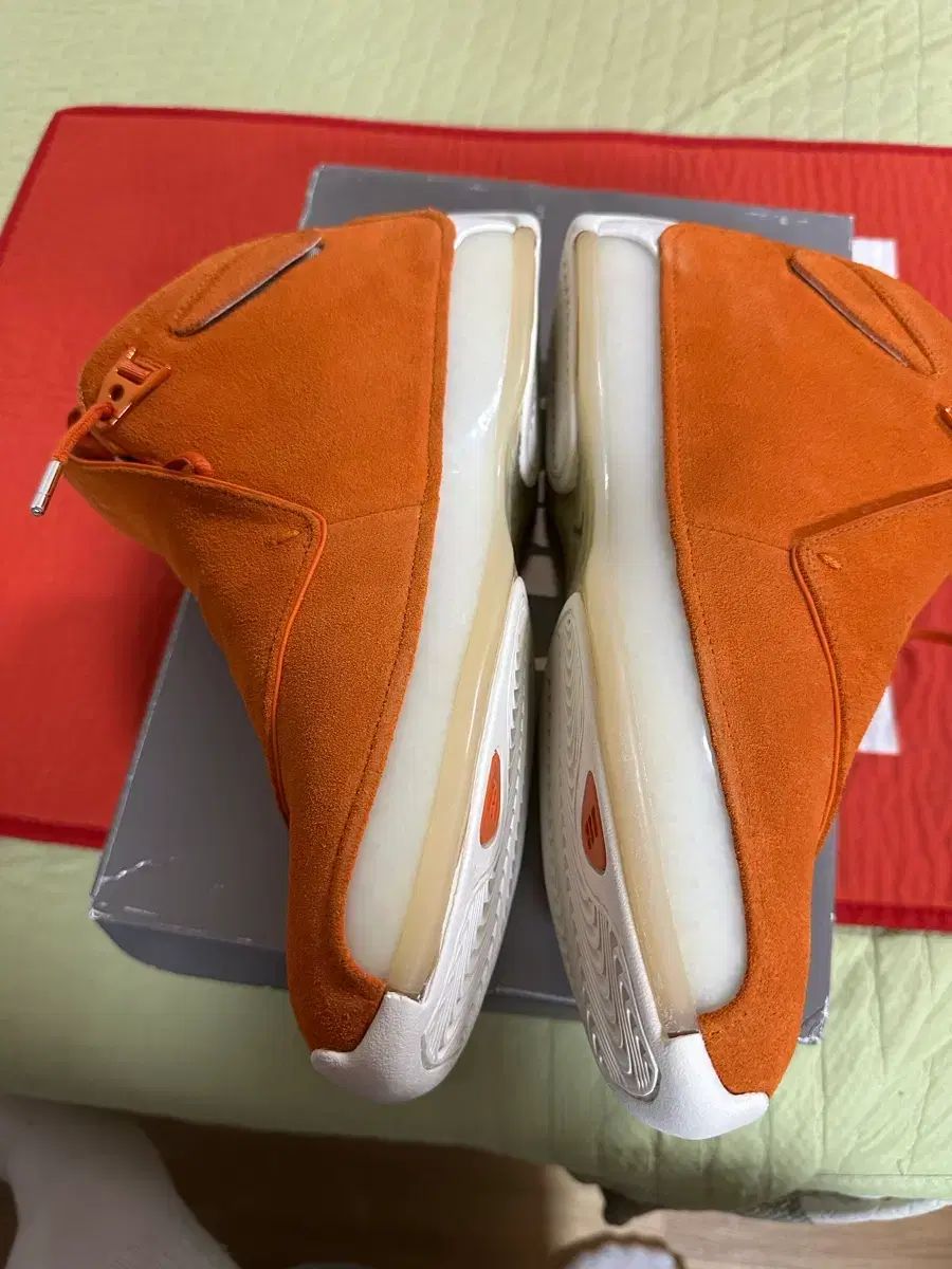 ジョーダン 18 オレンジ スウェード