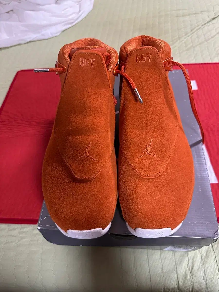 ジョーダン 18 オレンジ スウェード