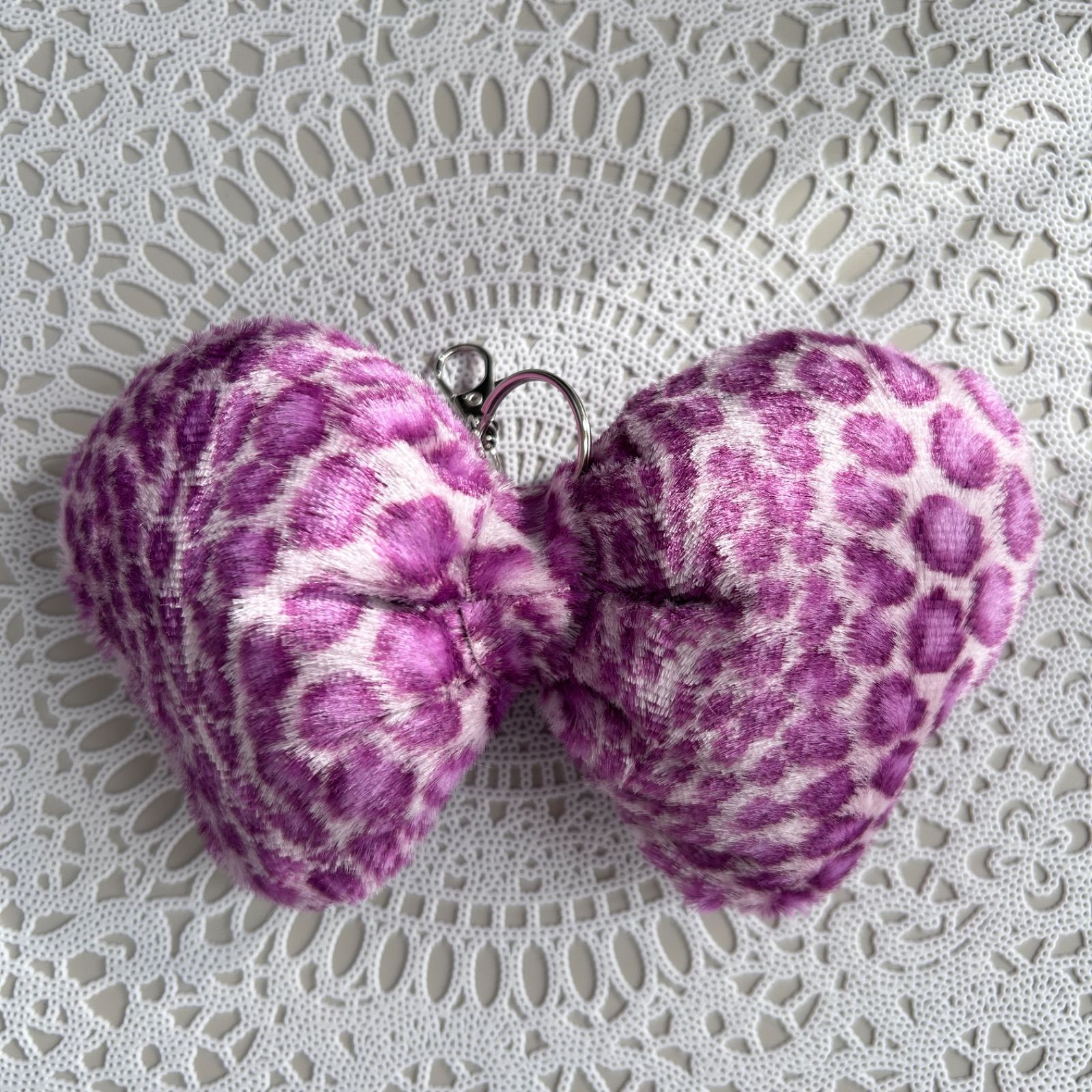 ④ スクバに！ ふわふわ可愛い ピンクパープル ヒョウ柄 リボン