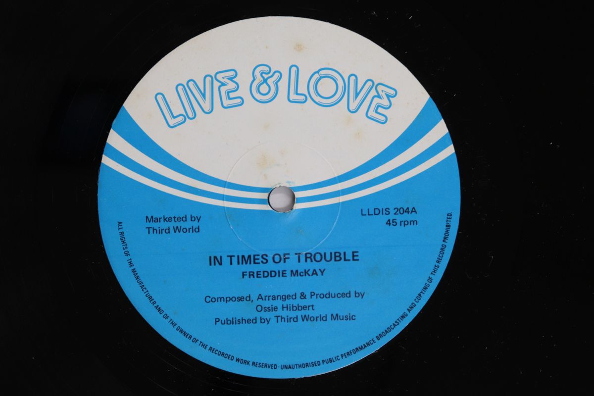 英12 Freddie Mckay In Times Of Trouble LIVE AND LOVE 00250