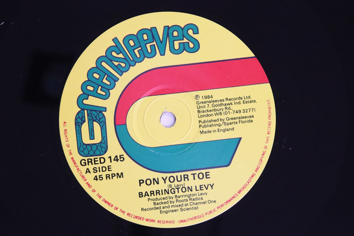 英12 Barrington Levy Pon Your Toe Girl I Love You GRED 145 Greensleeves Records 00250