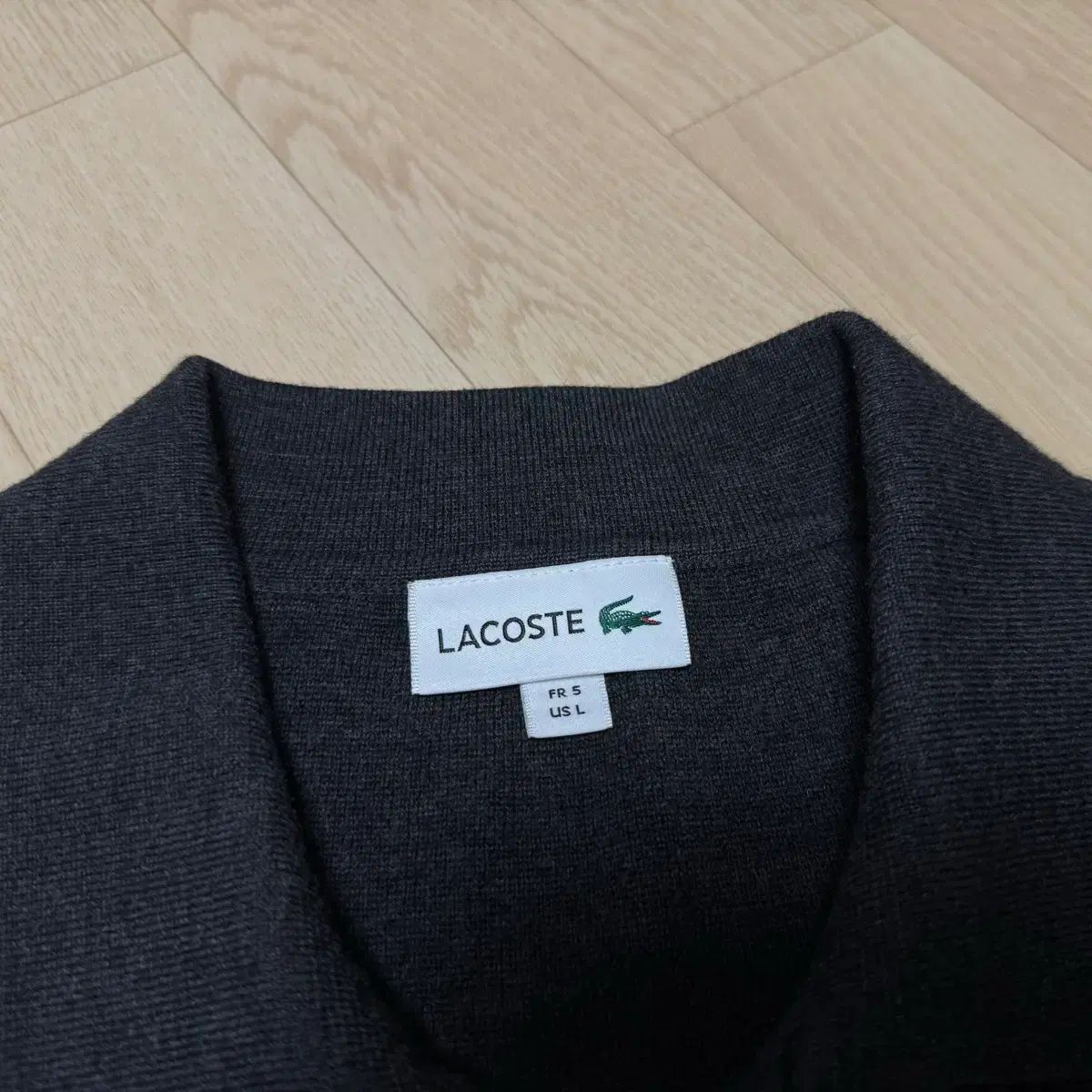 ラコステ ネックKARA