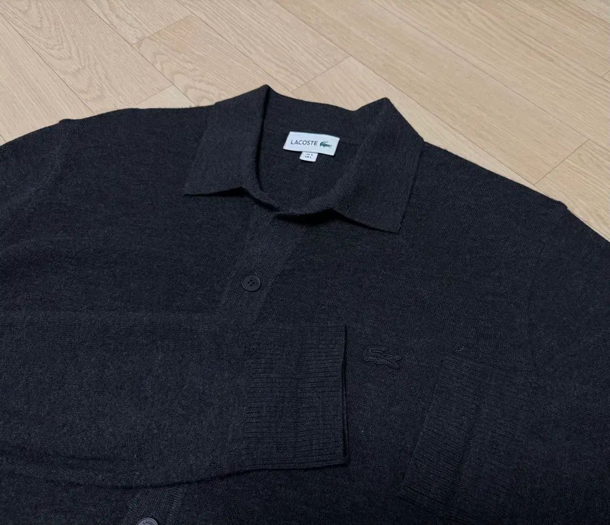 ニットカーディガン