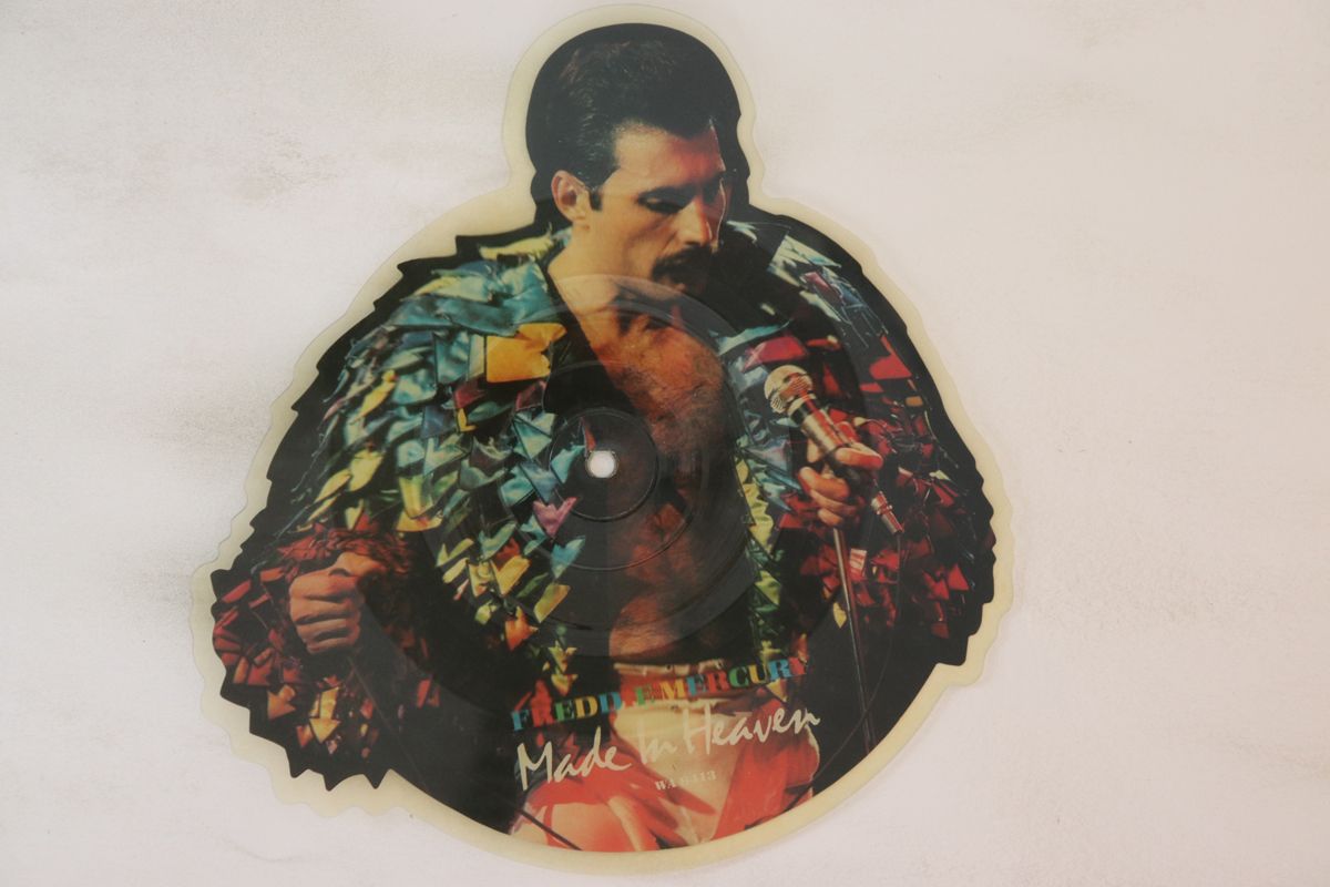 英7 Freddie Mercury Made In Heaven She Blows Hot And C WA 6413 CBS 00080