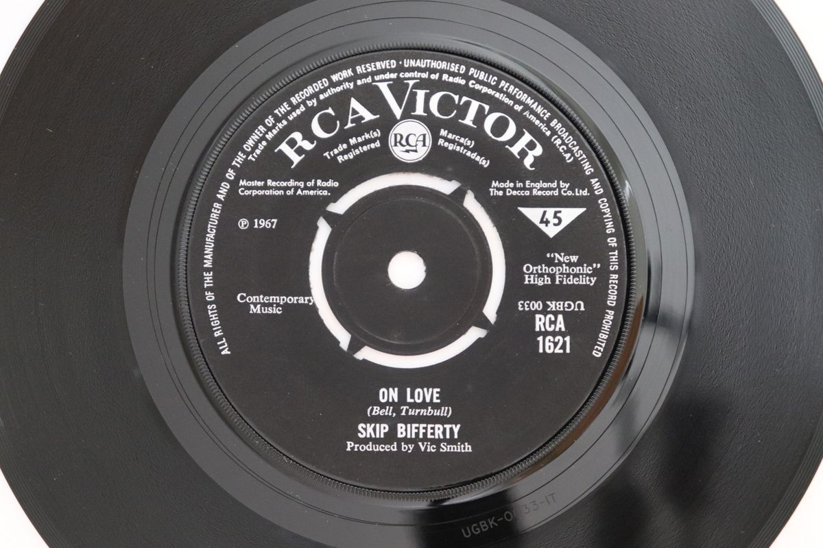 英7 Skip Bifferty On Love RCA 1621 Victor 00080