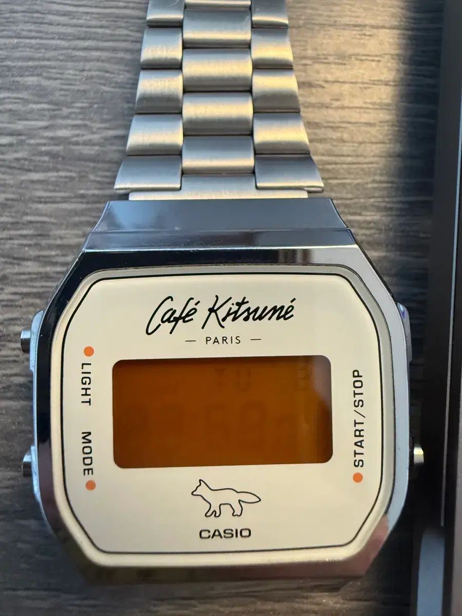 カシオ x メゾンキツネ カフェ A168WECK-7A - メルカリ