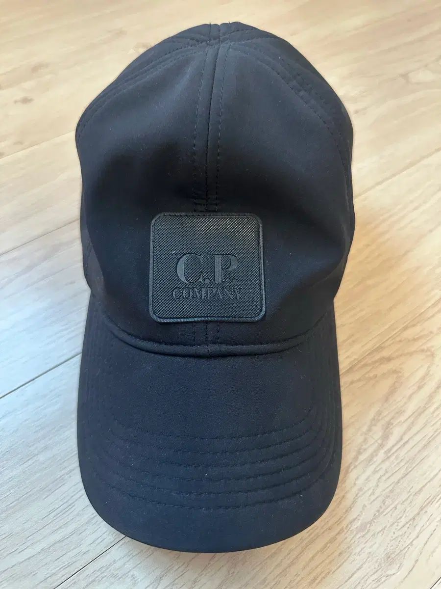 C.P. COMPANY シーピーカンパニー ロゴ ベースボールキャップ ブラック