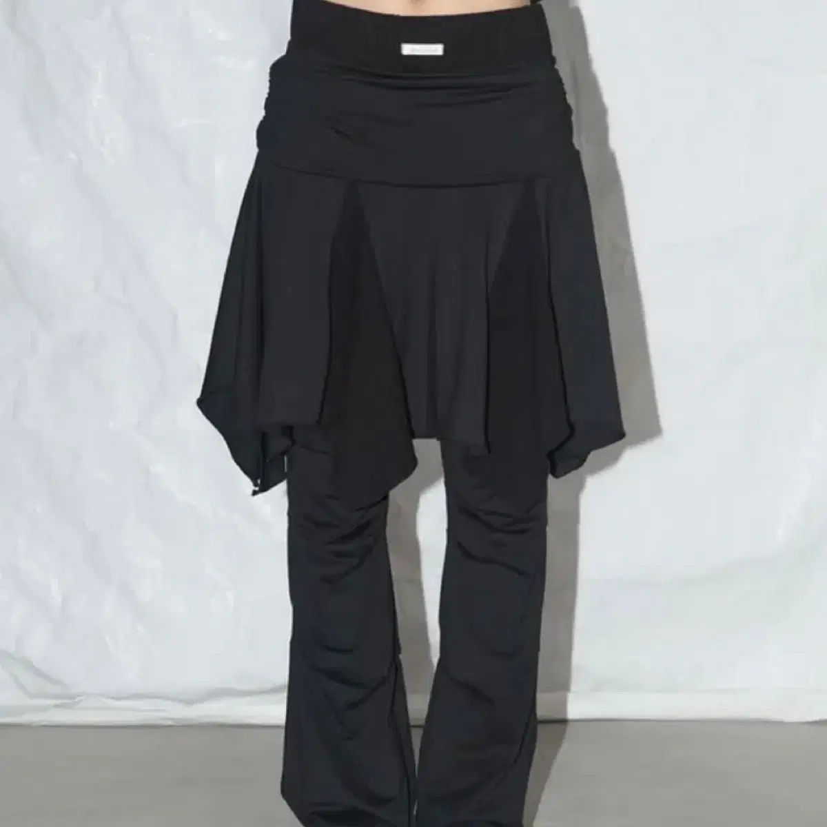 ファンシークラブ アシメトリー レイヤードスカート ピンタックパンツ ブラック