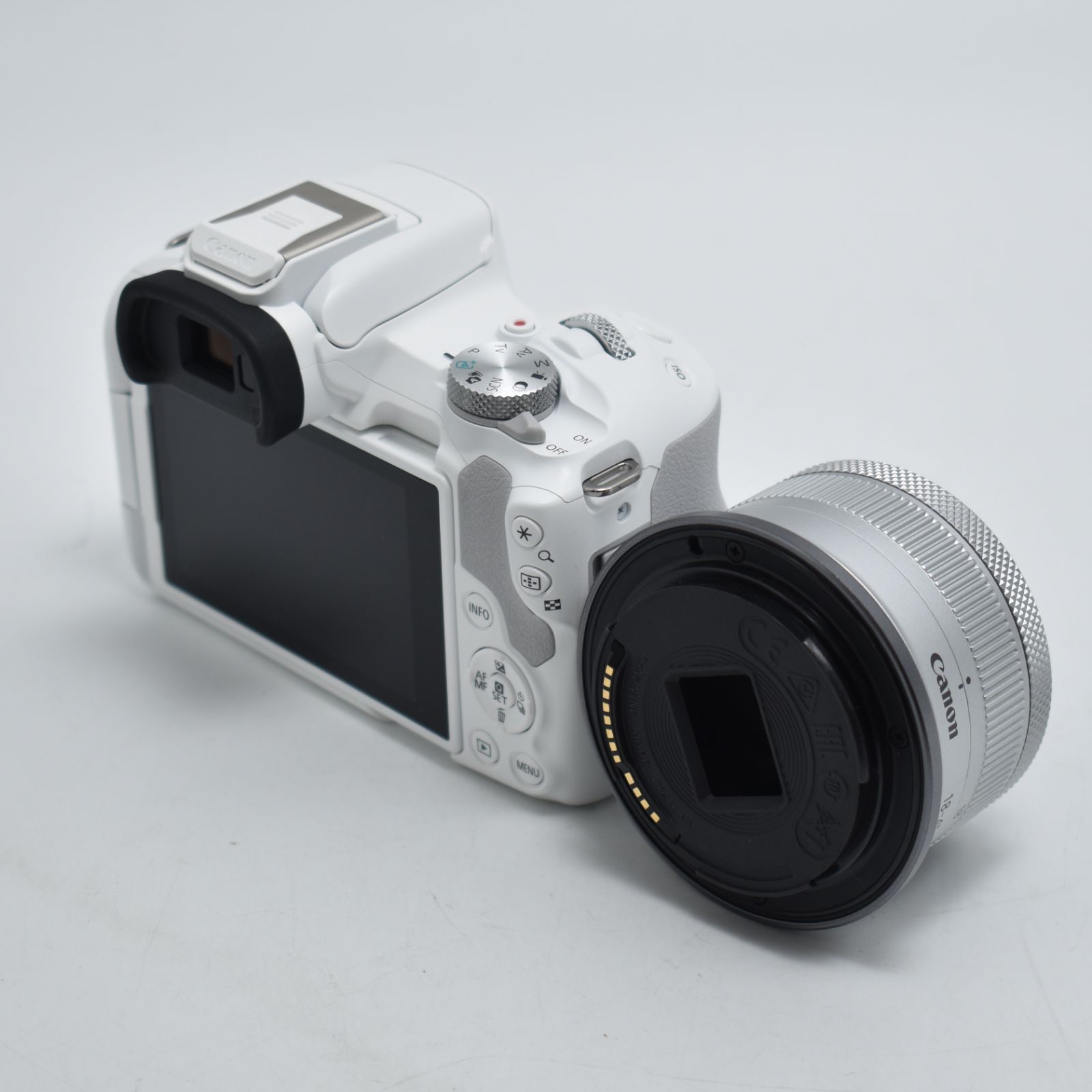 ミラーレス一眼カメラ