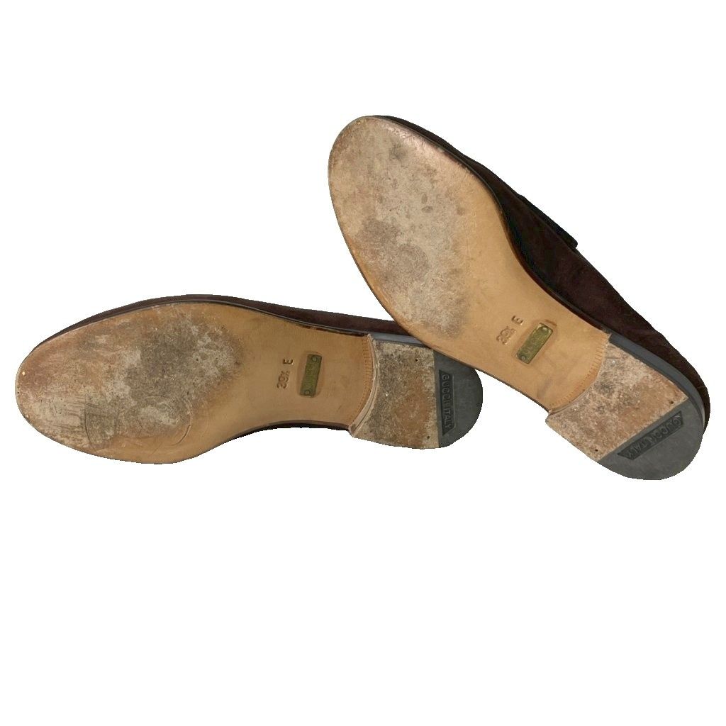 ダークブラウン