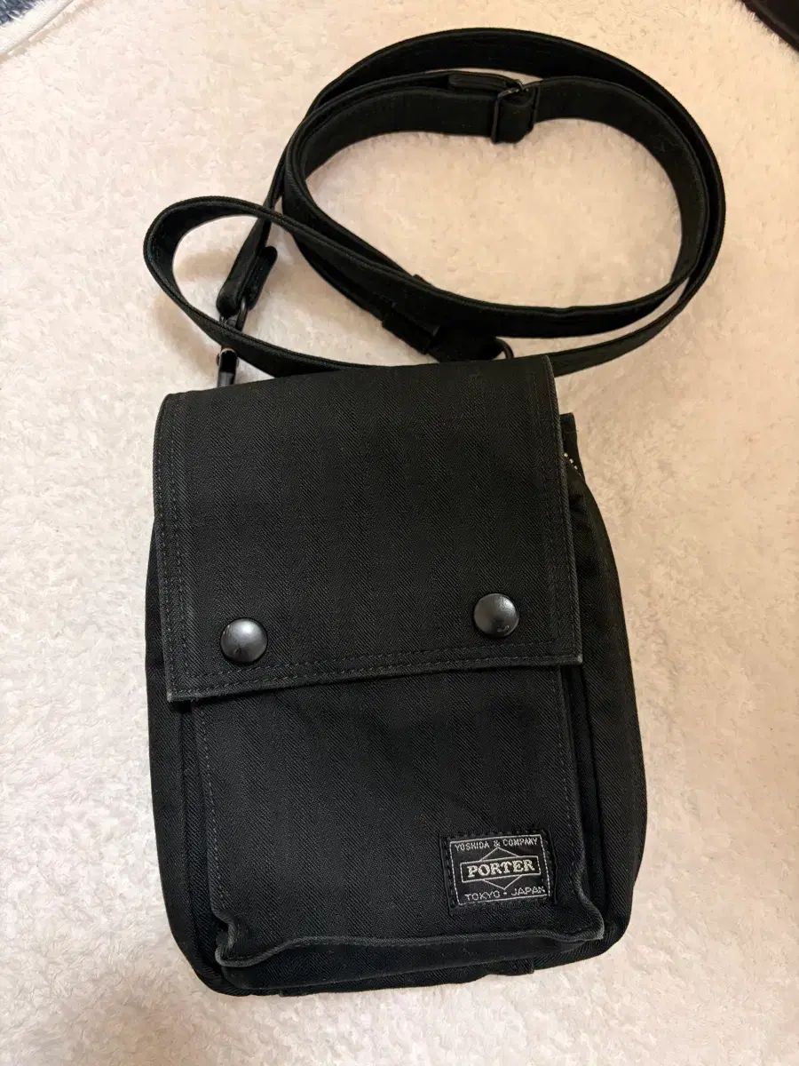 吉田ポーター UNIT ショルダーバッグ