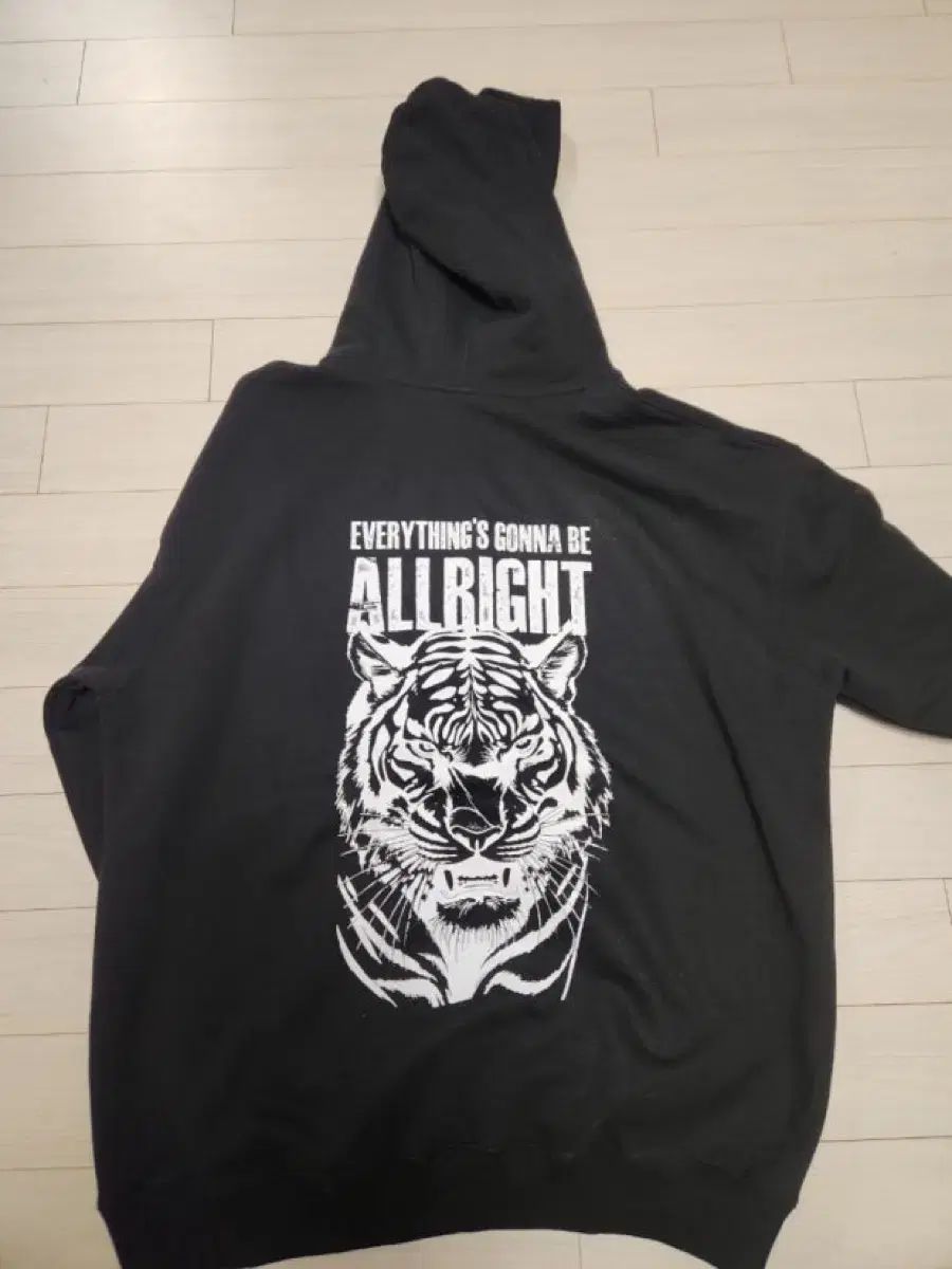 パクジェフン ALLRIGHT タイガー フード Tシャツ M