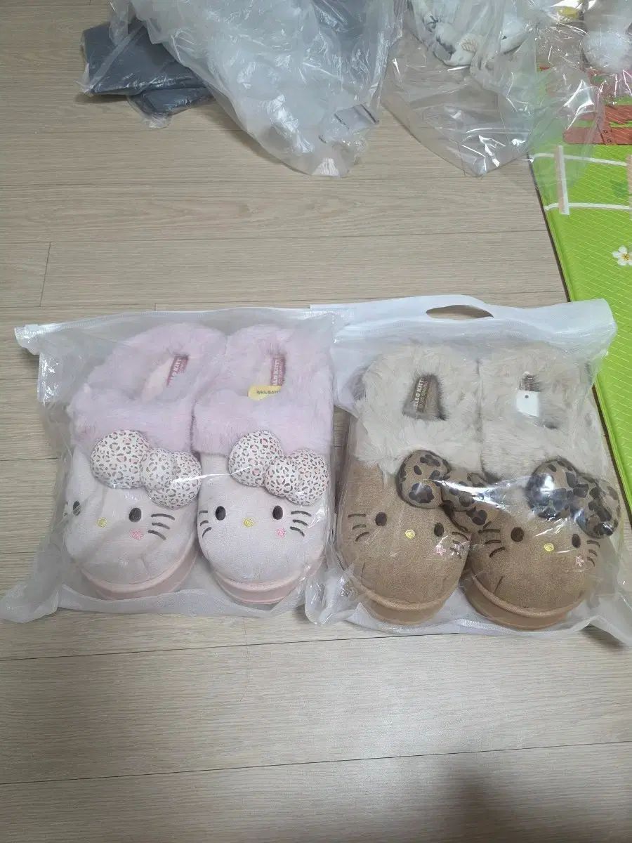 ハローキティ ファー ルームシューズ ピンク ブラウン