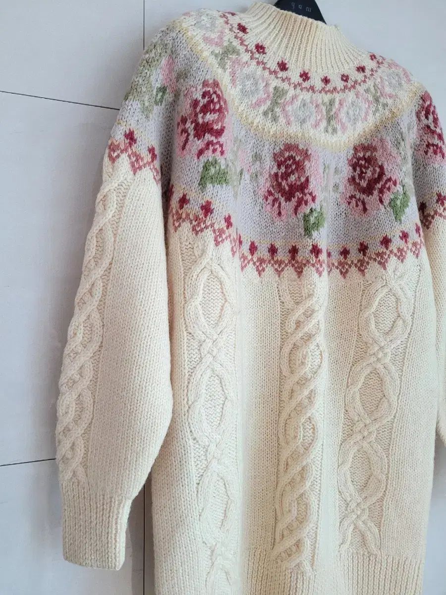 ローラアシュレイ ノルディック フラワー ピュア ウール ロング ニット