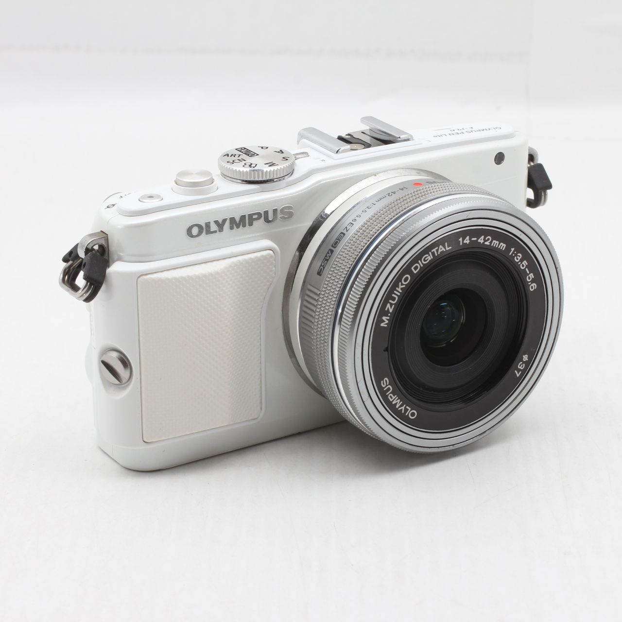 実用品OLYMPUS オリンパス ミラーレス一眼 PEN Lite E PL 6 EZレンズキット ホワイト JS 129 00759