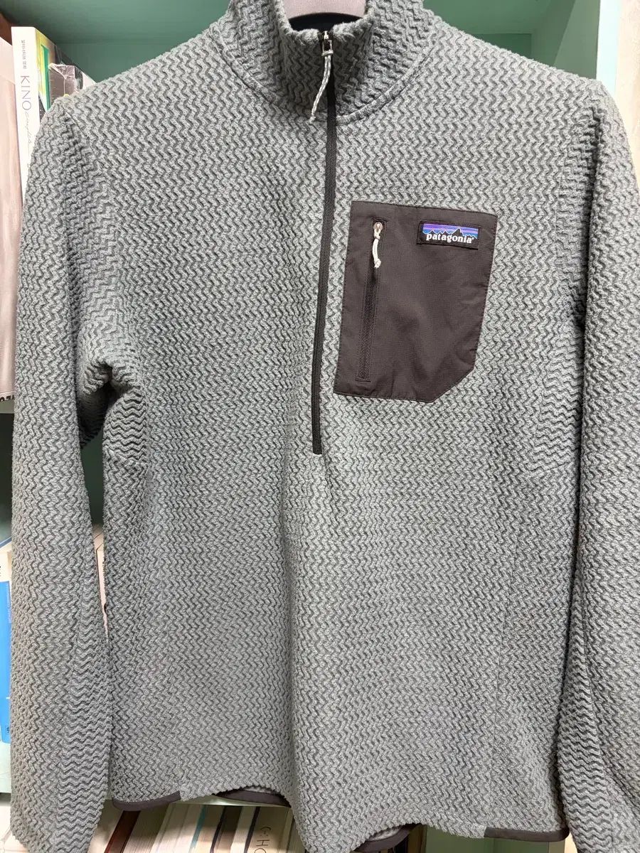 M patagonia パタゴニア r 1 エア ジップ ネック