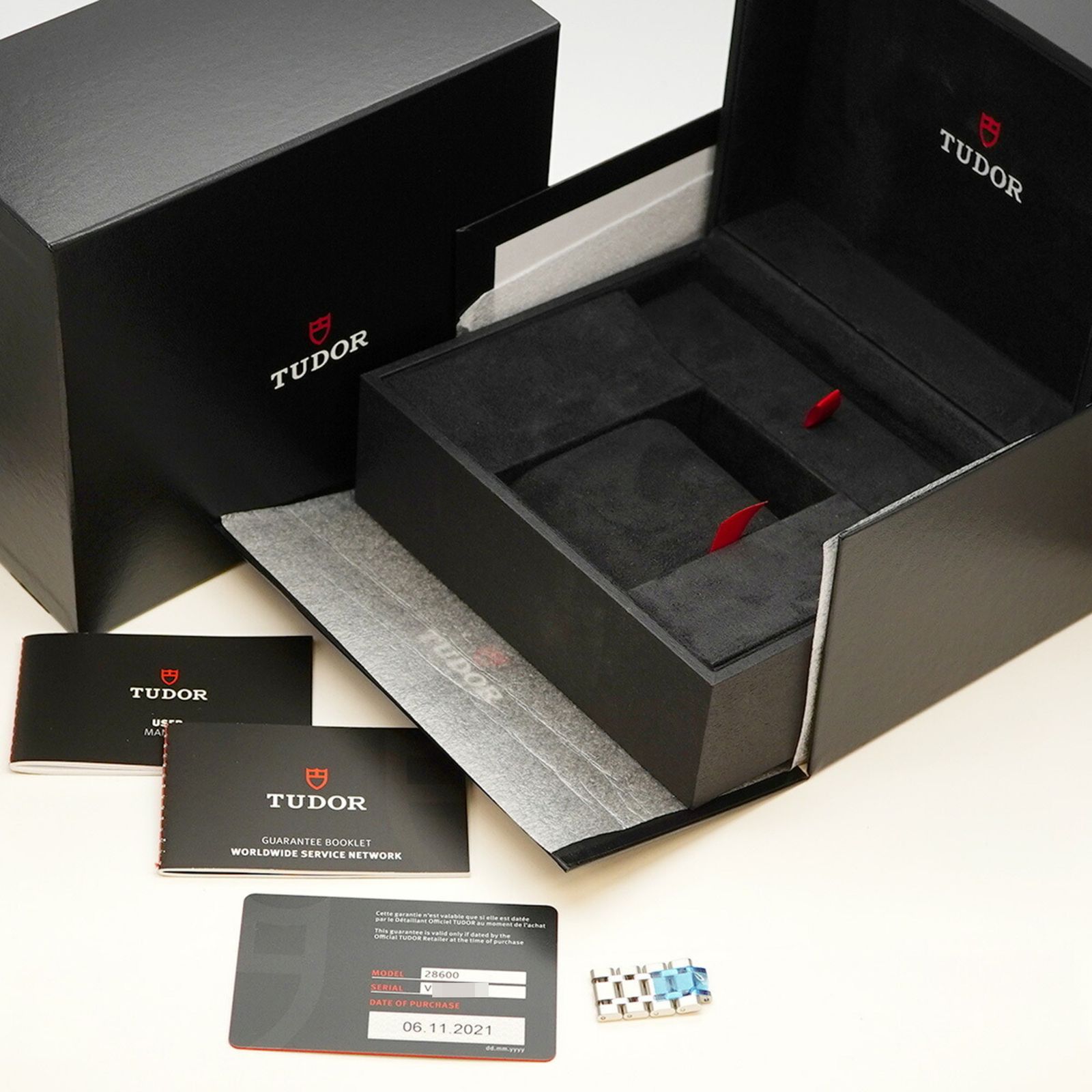 青文字盤腕時計