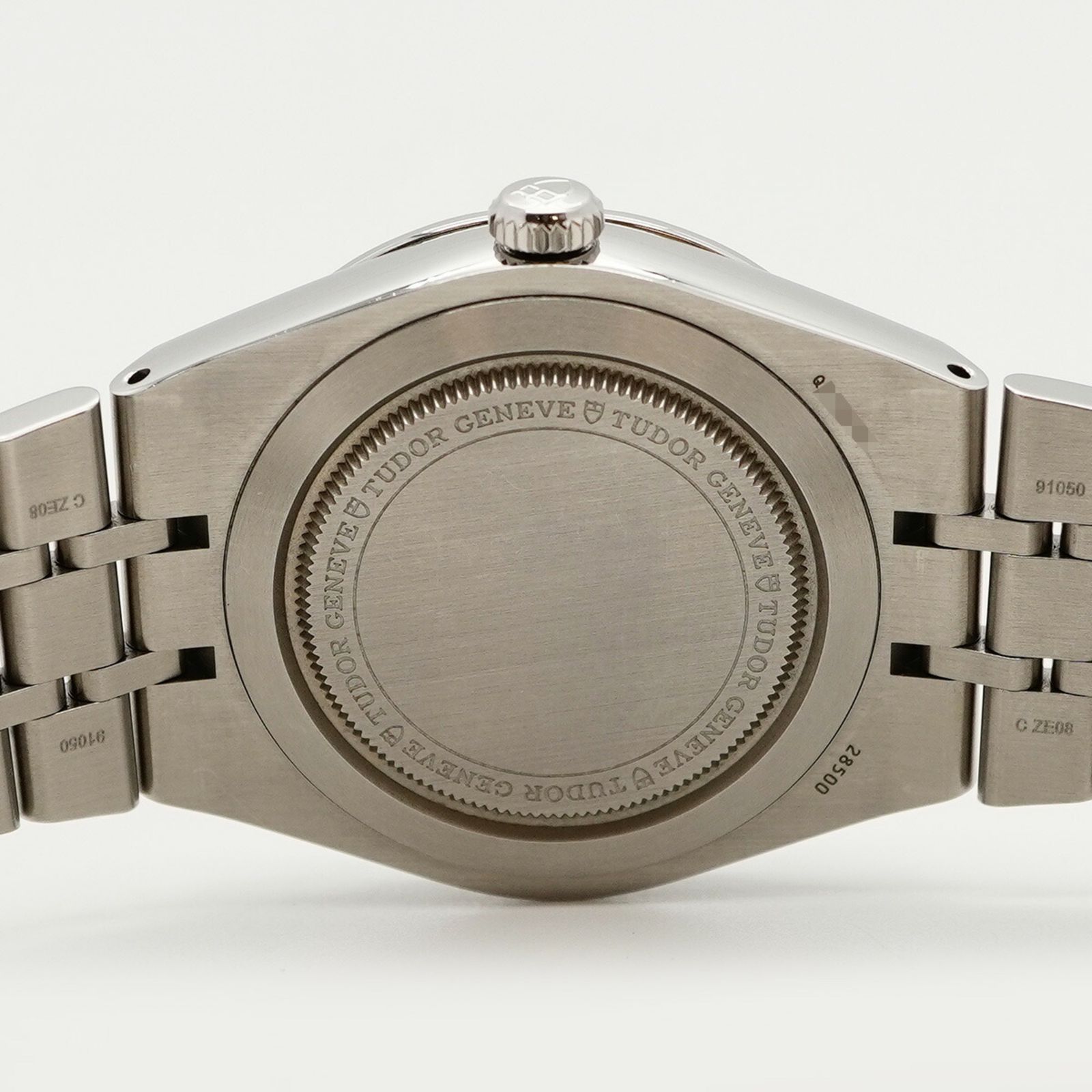 チュードル ロイヤル