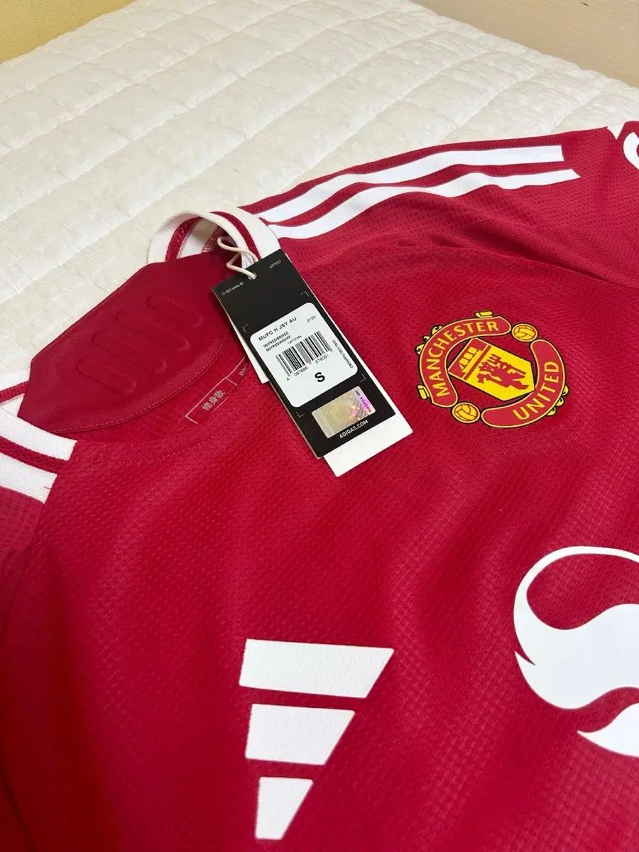 ショップ 24/25 シーズン マンチェスター ユナイテッド アセンティック