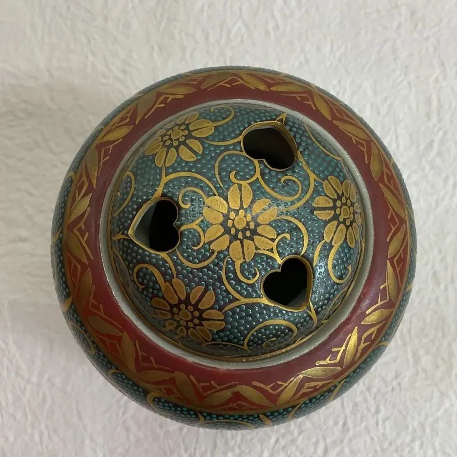 九谷焼 香炉 青粒鉄仙 九谷良山作 唐草 - メルカリ