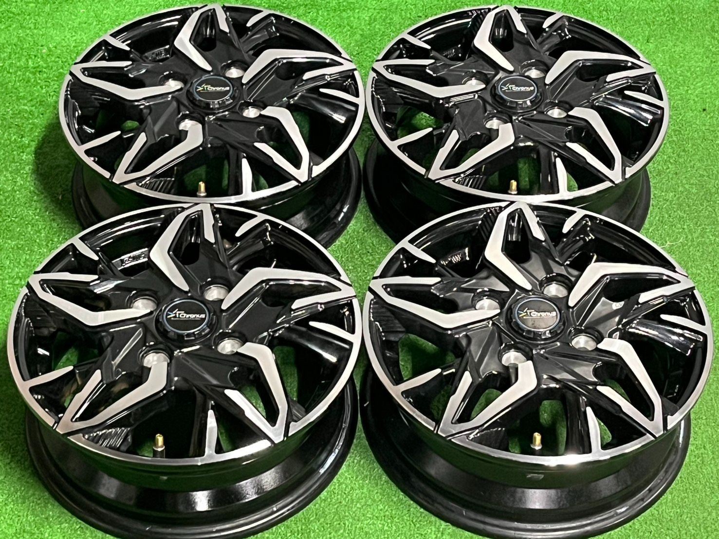 ドレスアップ ホットスタッフ クロノス CH 112 12 in 4 00 B 43 PCD 100 4本セット キャリィ サンバー アクティ ワゴンR ハイゼット