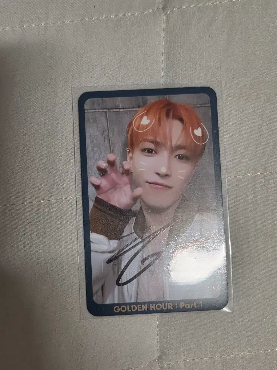 ATEEZ（エイティーズ・アチズ） ゴールデンアワー ホンジュン