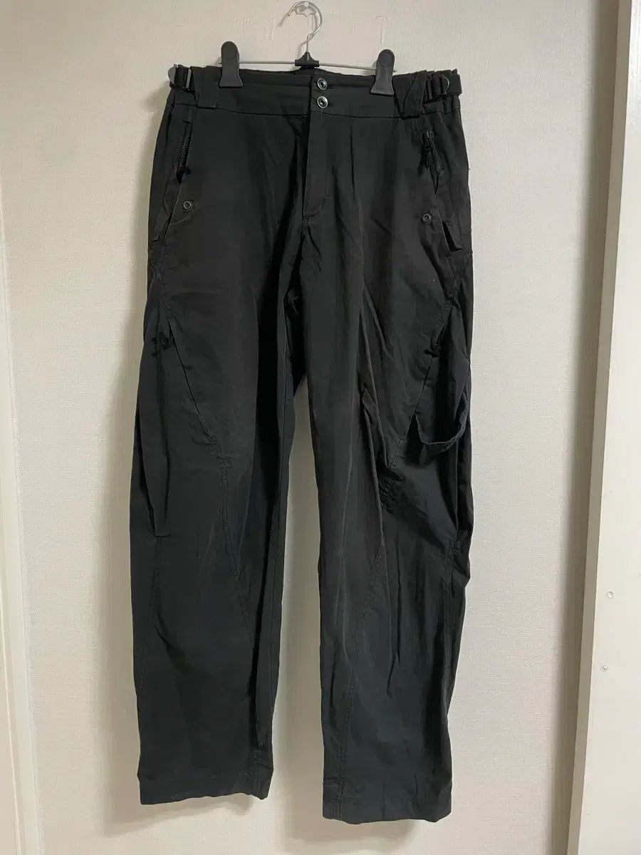 HYEIN SEO ヘインソ ブラック カーゴ パンツ 3 サイズ - メルカリ