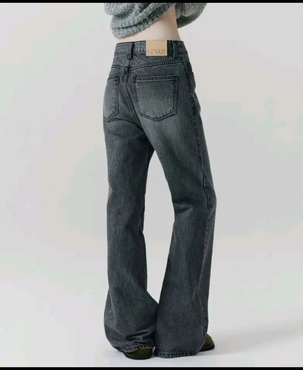 르바 LEVAR ブーツカット デニム パンツ Washed Grey