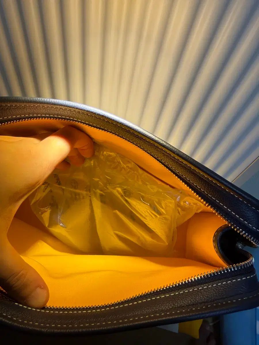 ゴヤール ジュール GM クラッチバッグ ネイビー ジーンズ チェックシャツ