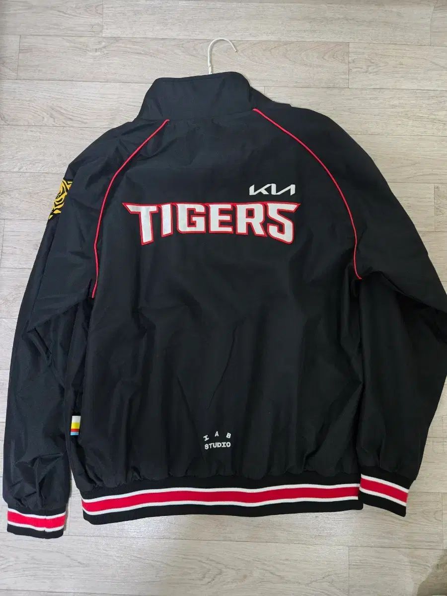 KIAタイガース アセンティック 秋冬用アウター