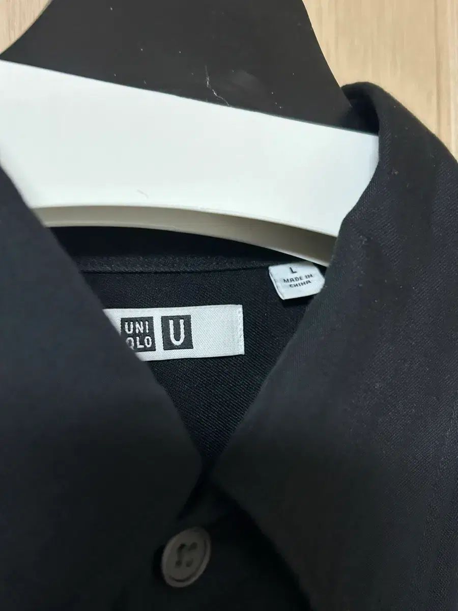 L ユニクロ U 24 fw ドレープシャツ