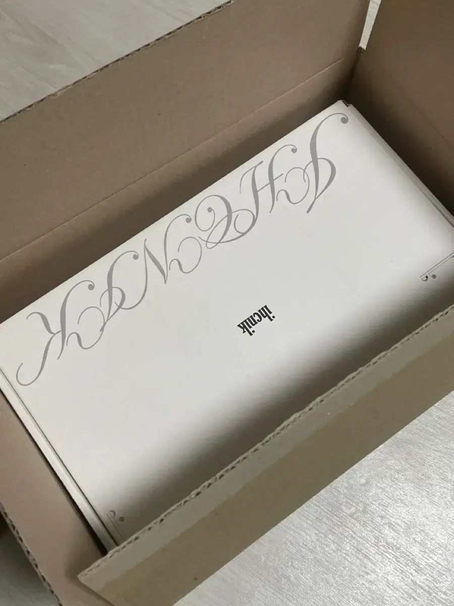 スティレット フラット